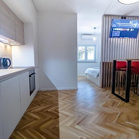 Tkalcha Studio Deluxe Apartment ซาเกร็บ ภายนอก รูปภาพ