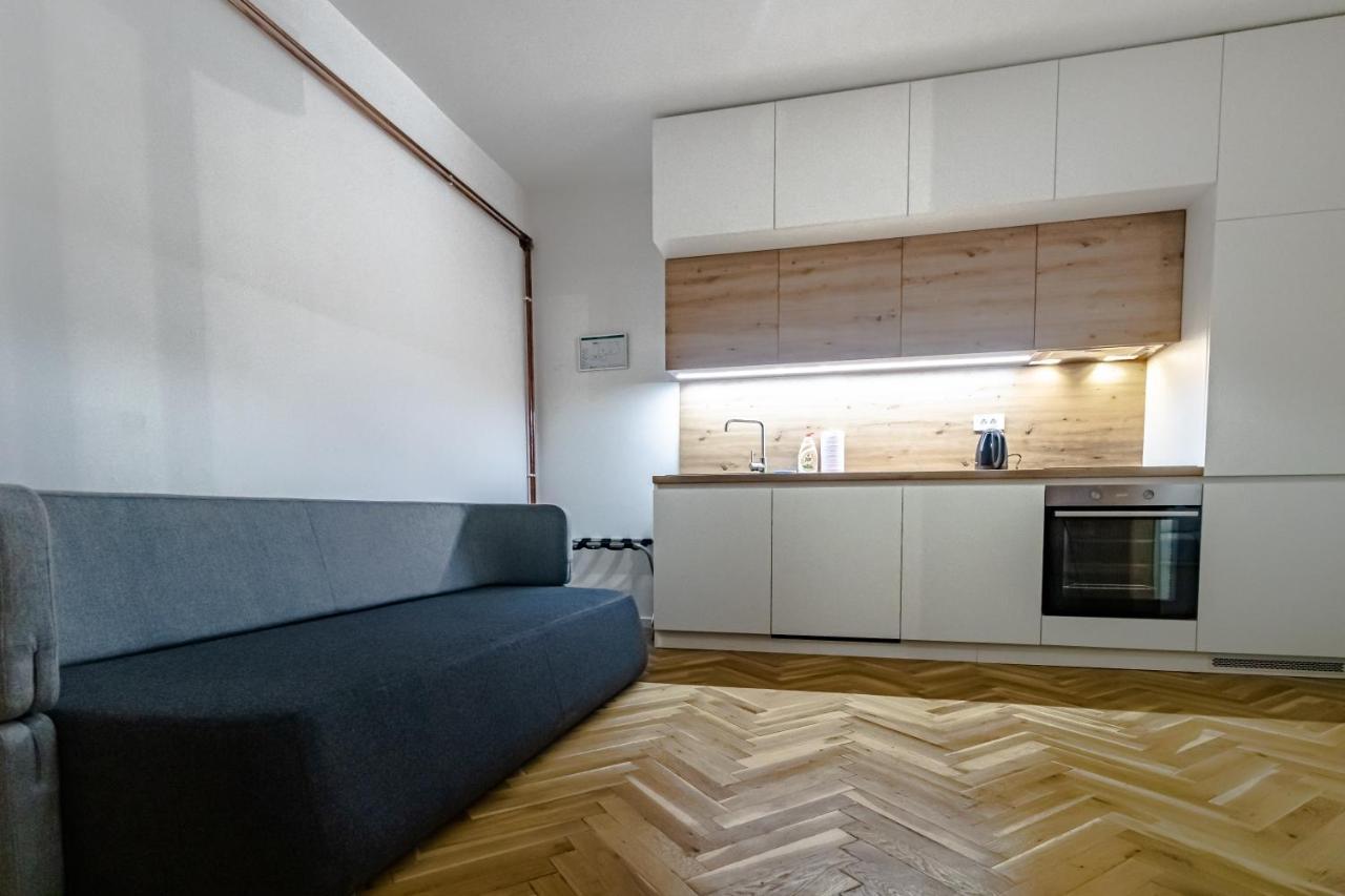 Tkalcha Studio Deluxe Apartment ซาเกร็บ ภายนอก รูปภาพ