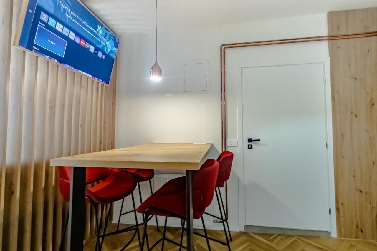 Tkalcha Studio Deluxe Apartment ซาเกร็บ ภายนอก รูปภาพ